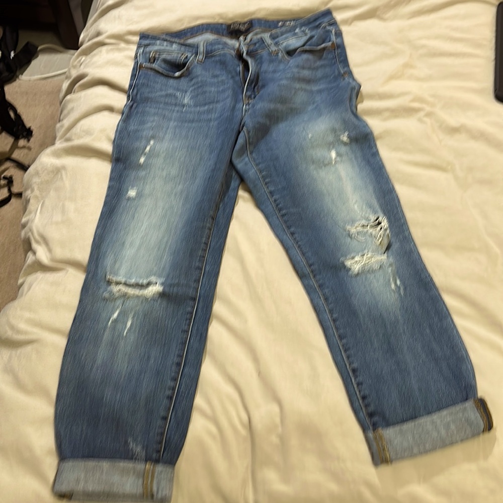 Distressed jeans/capris